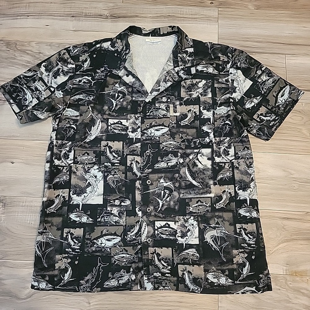 Columbia PFG Vented Shirt Mens Medium Black White Fish AOP Performance Button Up